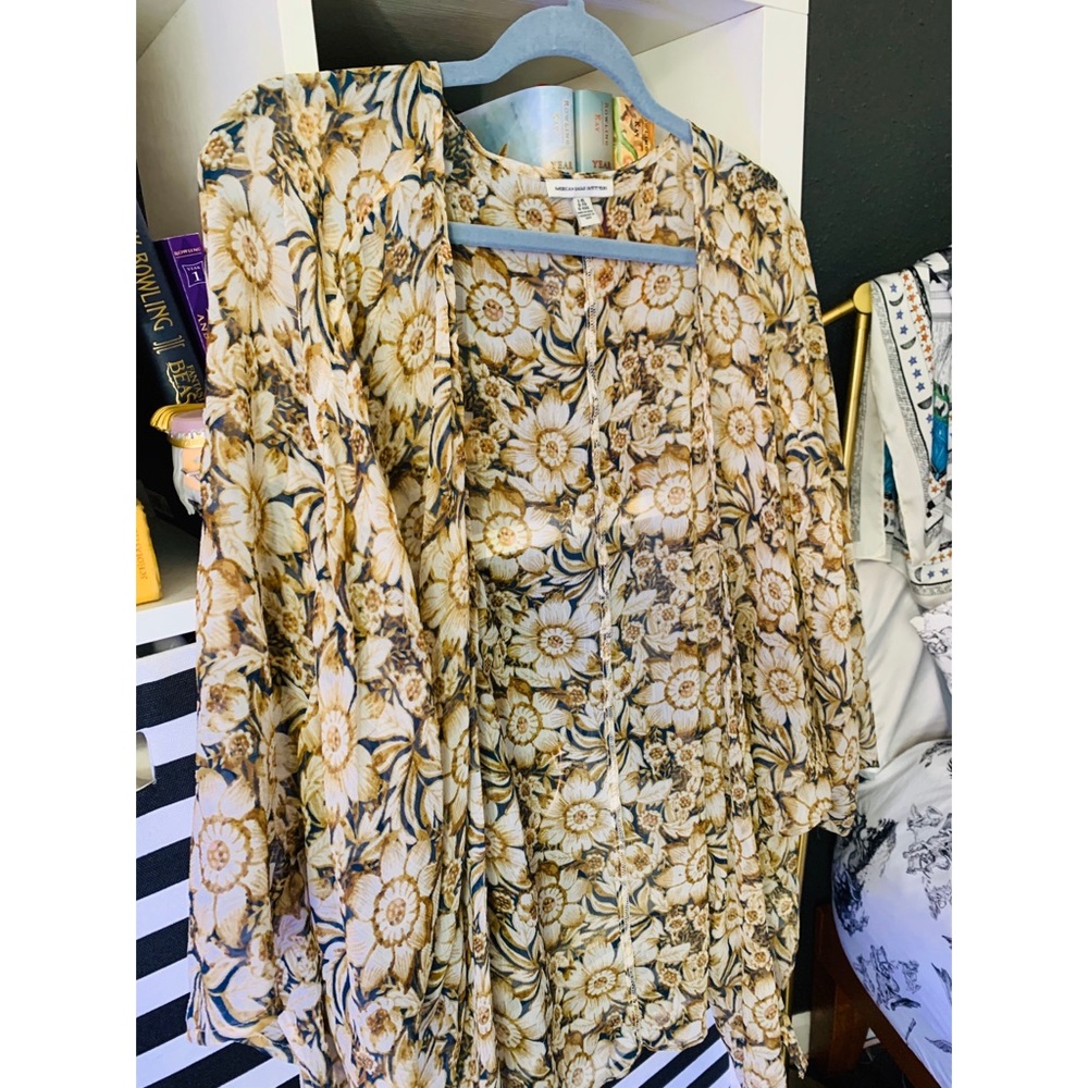 American Eagle sheer Kimono/Cardigan